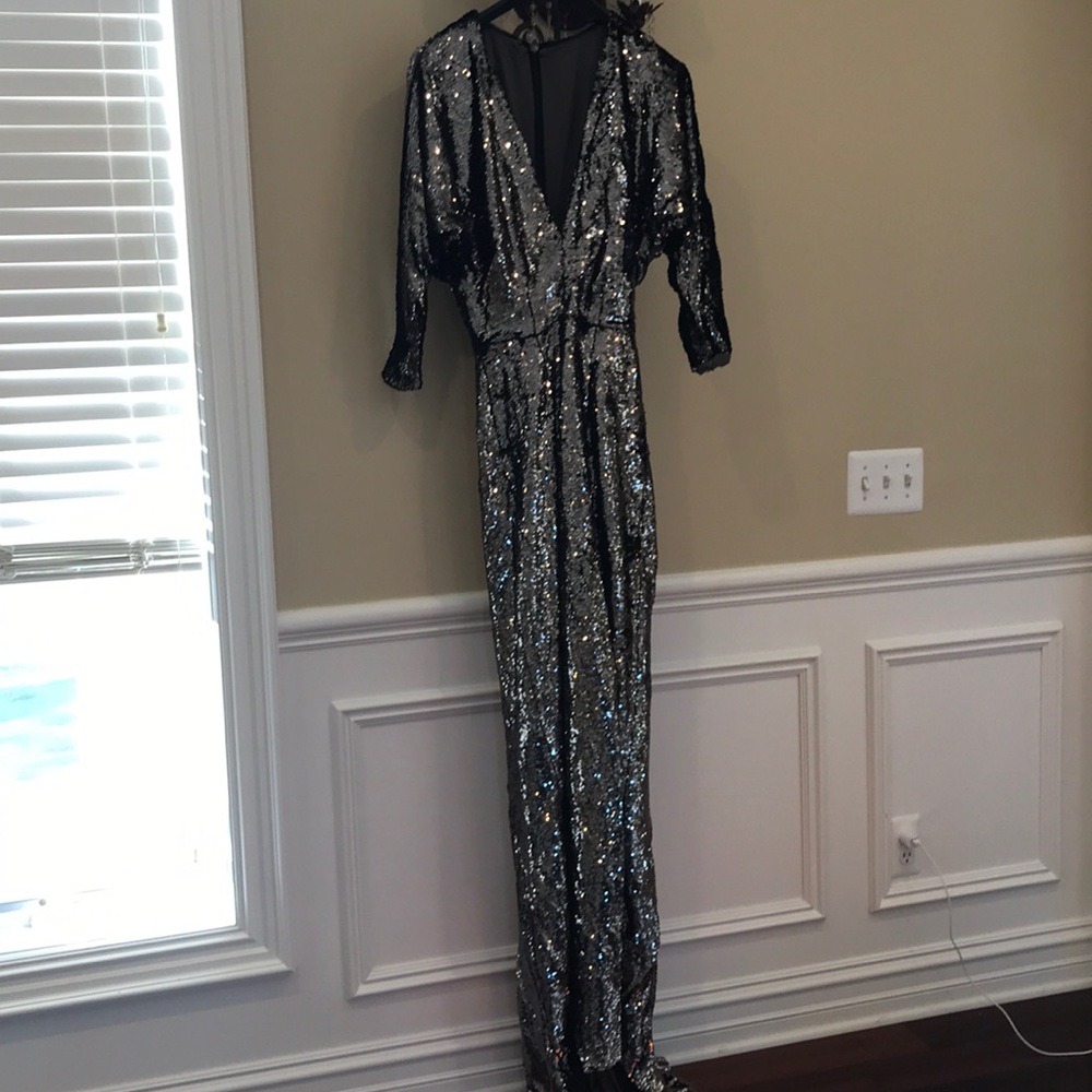 Dress - Picture 2 of 8